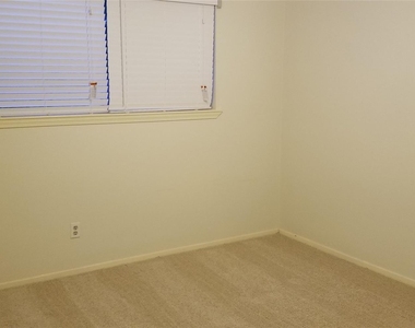 8807 Leader Street - Photo Thumbnail 12