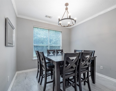 3306 Autumn Forest Drive - Photo Thumbnail 5