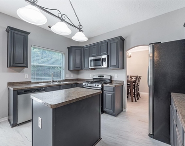 3306 Autumn Forest Drive - Photo Thumbnail 12