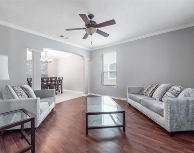 3306 Autumn Forest Drive - Photo Thumbnail 2