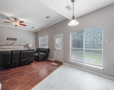 3306 Autumn Forest Drive - Photo Thumbnail 9