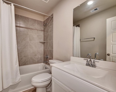 6419 Purple Wreath Way - Photo Thumbnail 26