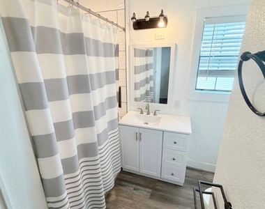 428 10th Avenue North - Photo Thumbnail 5