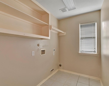 5918 Durango Mist Lane - Photo Thumbnail 31