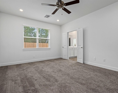 906 Golden Willow - Photo Thumbnail 16