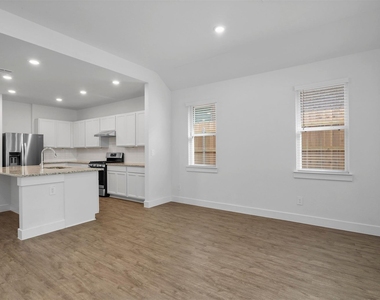 906 Golden Willow - Photo Thumbnail 11
