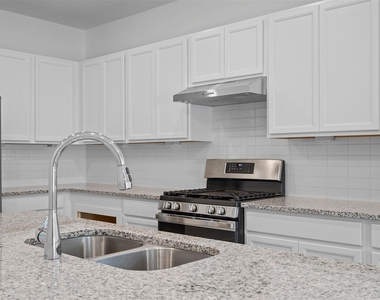 906 Golden Willow - Photo Thumbnail 6