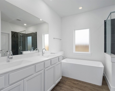 906 Golden Willow - Photo Thumbnail 18