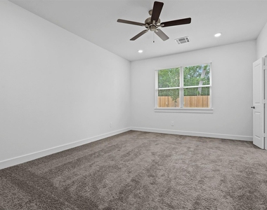906 Golden Willow - Photo Thumbnail 15