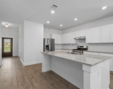 906 Golden Willow - Photo Thumbnail 7