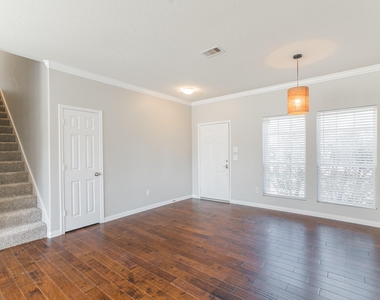 22519 Goss Spring Court - Photo Thumbnail 7