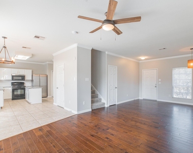 22519 Goss Spring Court - Photo Thumbnail 11