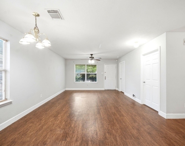 11723 Greenmesa Drive - Photo Thumbnail 9