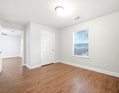 11723 Greenmesa Drive - Photo Thumbnail 11