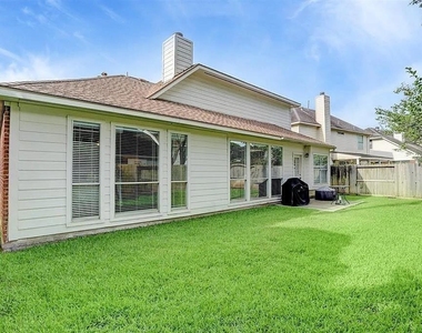 635 Presley Way - Photo Thumbnail 21