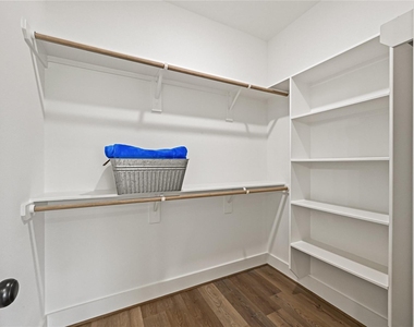 6538 Goldspier Dr - Photo Thumbnail 19