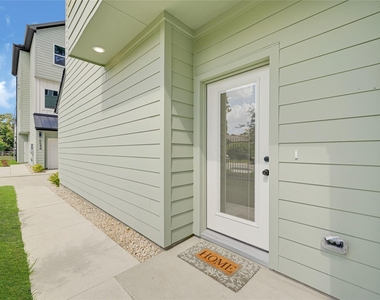 6538 Goldspier Dr - Photo Thumbnail 2