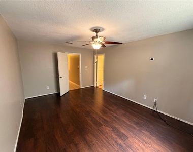 3227 Glade Springs Drive - Photo Thumbnail 20
