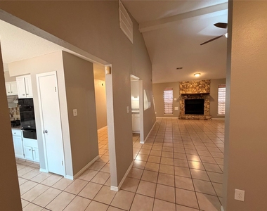 3227 Glade Springs Drive - Photo Thumbnail 8