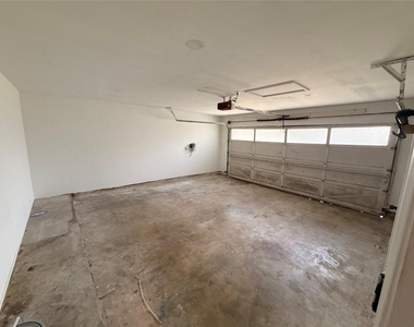 3227 Glade Springs Drive - Photo Thumbnail 17