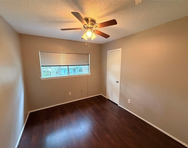 3227 Glade Springs Drive - Photo Thumbnail 26