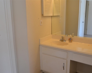 9200 W Bellfort Avenue - Photo Thumbnail 31