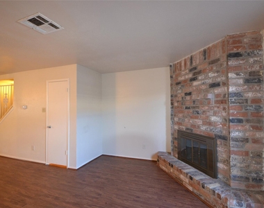 9200 W Bellfort Avenue - Photo Thumbnail 16