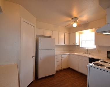 9200 W Bellfort Avenue - Photo Thumbnail 14
