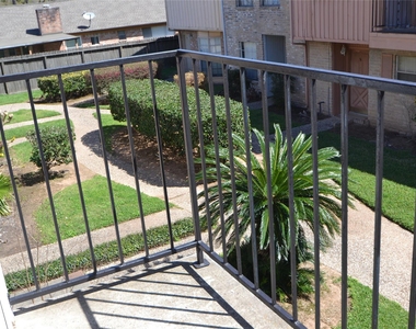 9200 W Bellfort Avenue - Photo Thumbnail 8