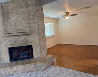 2411 Woodwind Rd - Photo Thumbnail 4