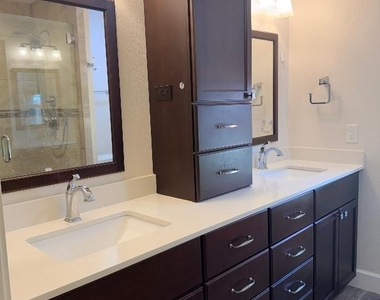 2411 Woodwind Rd - Photo Thumbnail 8
