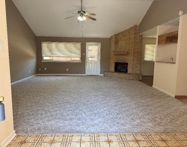 2411 Woodwind Rd - Photo Thumbnail 3
