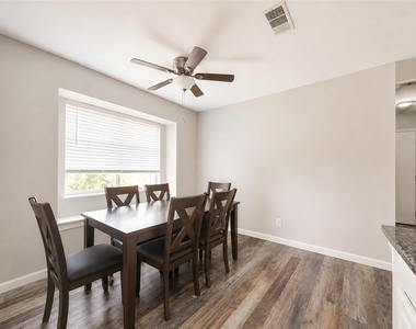 12710 Fenimore Court - Photo Thumbnail 6