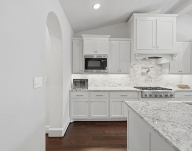 111 N Bimini Twist Circle - Photo Thumbnail 15