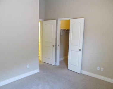 14104 Green Thicket Drive - Photo Thumbnail 11