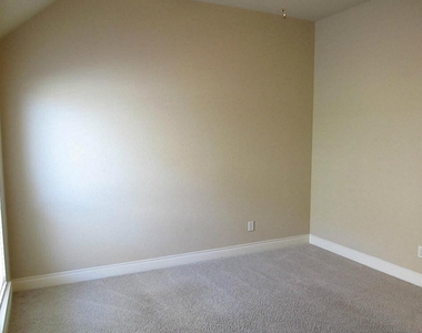14104 Green Thicket Drive - Photo Thumbnail 19