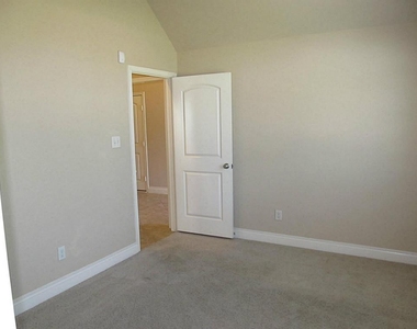 14104 Green Thicket Drive - Photo Thumbnail 18