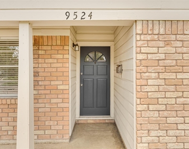 9524 Truscon Drive - Photo Thumbnail 2