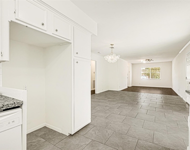 9524 Truscon Drive - Photo Thumbnail 12