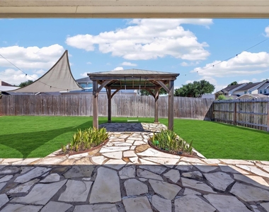 18211 Doral Rock Court - Photo Thumbnail 13