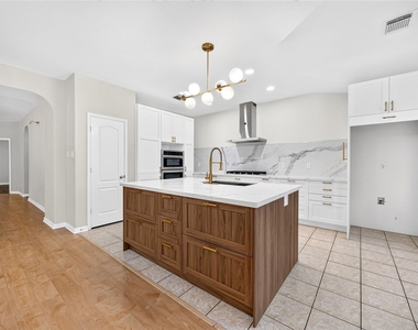 18211 Doral Rock Court - Photo Thumbnail 22