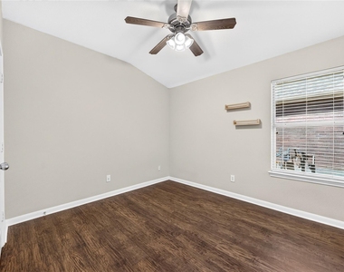 18211 Doral Rock Court - Photo Thumbnail 10
