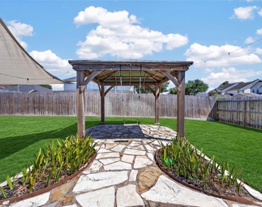 18211 Doral Rock Court - Photo Thumbnail 17