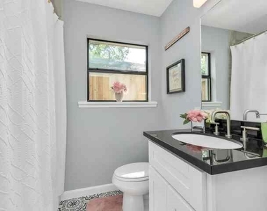 2107 Wakefield Drive - Photo Thumbnail 30
