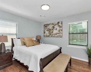 2107 Wakefield Drive - Photo Thumbnail 22
