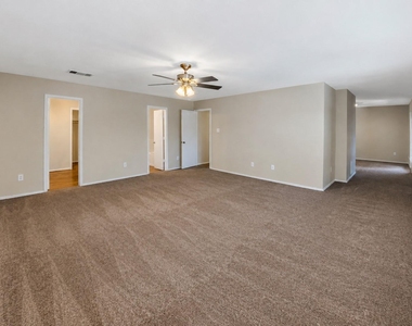 525 Eagles Nest Cove - Photo Thumbnail 21