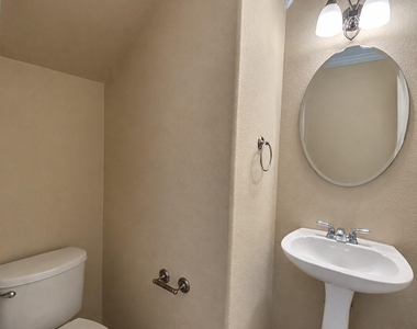 525 Eagles Nest Cove - Photo Thumbnail 17