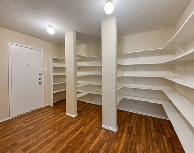 525 Eagles Nest Cove - Photo Thumbnail 14