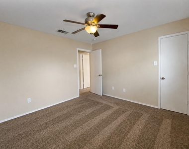 525 Eagles Nest Cove - Photo Thumbnail 40