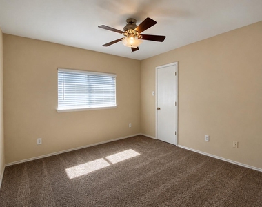 525 Eagles Nest Cove - Photo Thumbnail 34